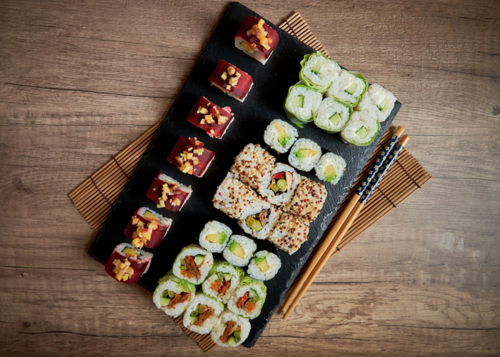 plateau sushi boxe sushi rolls nigiri