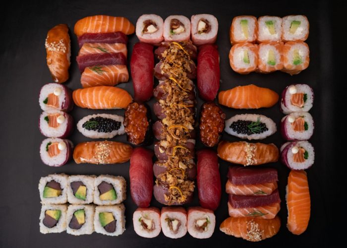 boxe partager sushi rolls signature emporter