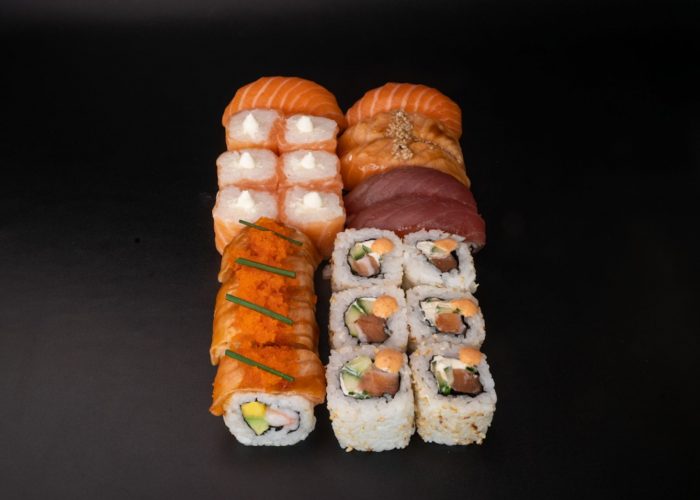 boxe sushi rolls signature saumon emporter